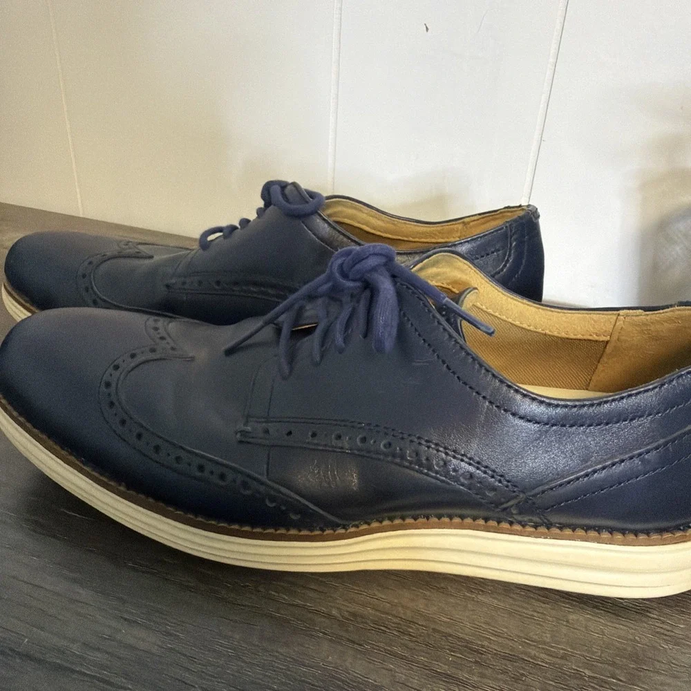 Men's Cole Haan Size 9 OriginalGrand Wingtip Oxfords Navy Blue Leather